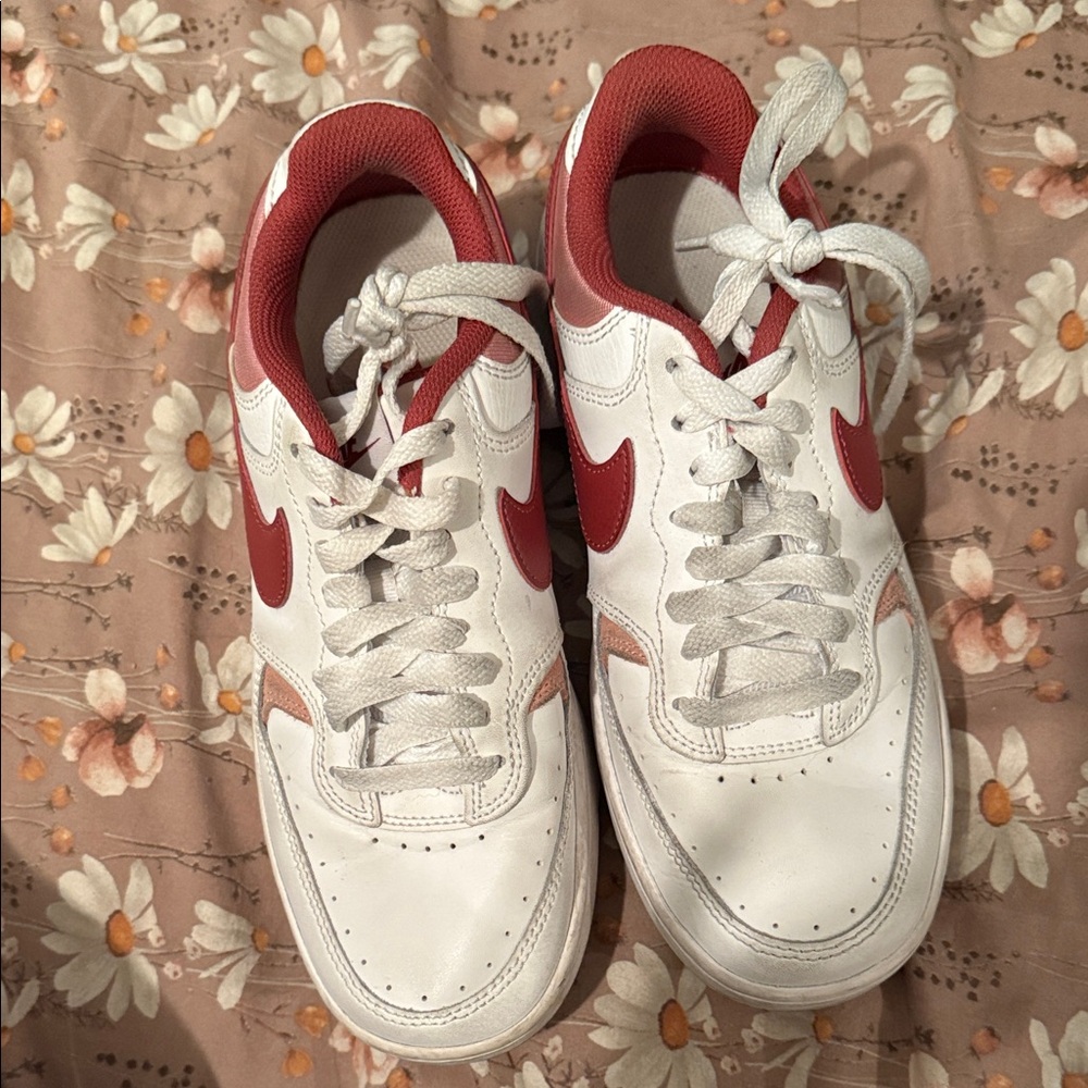 Nike sneakers - Picture 3 of 7